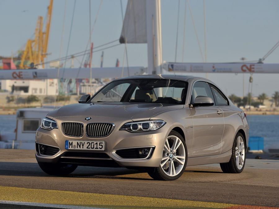  BMW 220d Coupe Modern Line 2014 года  (фото 1 из 8)